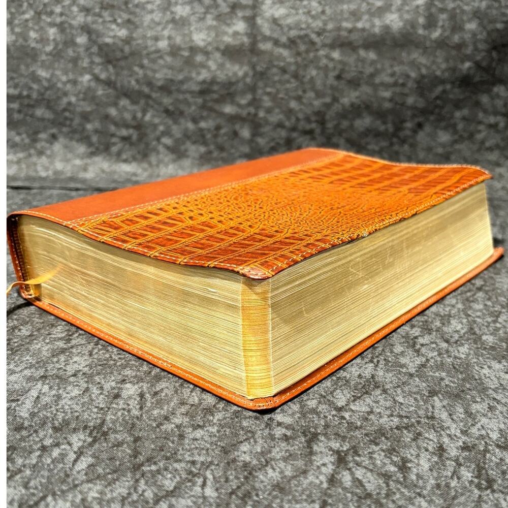 Bible NIV Life Application Study European Leather Great Condition No Writing